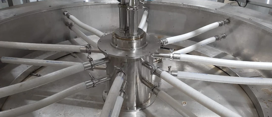 Vena® Sil 650V améliore le transfert de fluides dans les machines de remplissage d’alcool