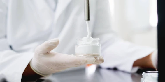 Tuyaux flexibles sanitaires dans l'industrie cosmétique