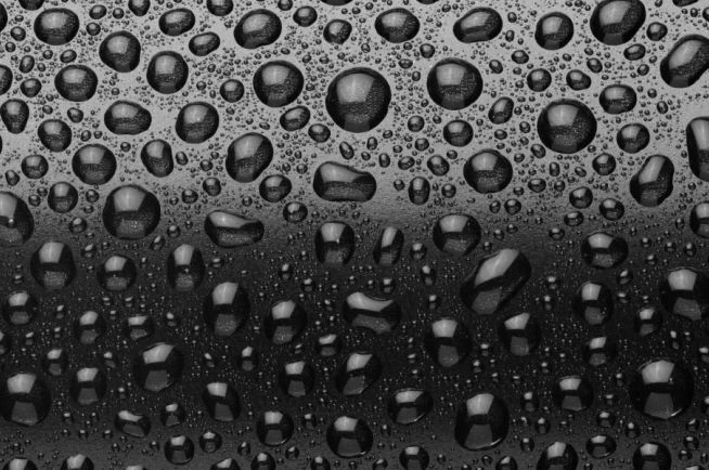 Condensation in the transport of materials at low temperature